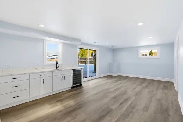 $655,000 | 134 Lunt Avenue, Schaumburg, IL 60193