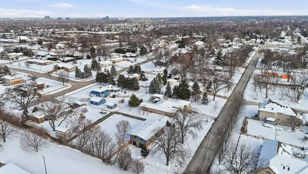 $655,000 | 134 Lunt Avenue, Schaumburg, IL 60193