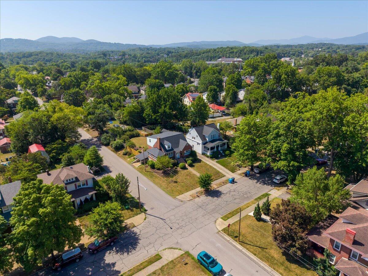 1902 Avon Road Southwest Roanoke, VA 24015 - Photo 48 of 55 38-Exterior-23