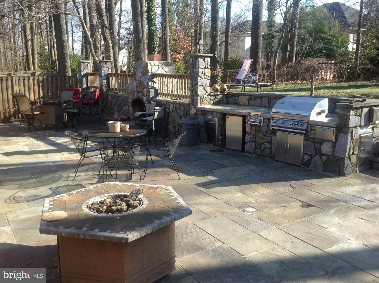 7125 Catlett Street Springfield, VA 22151 - Photo 26 of 26 Outdoor living area.
