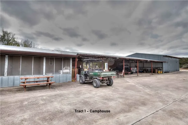 a view of parking area