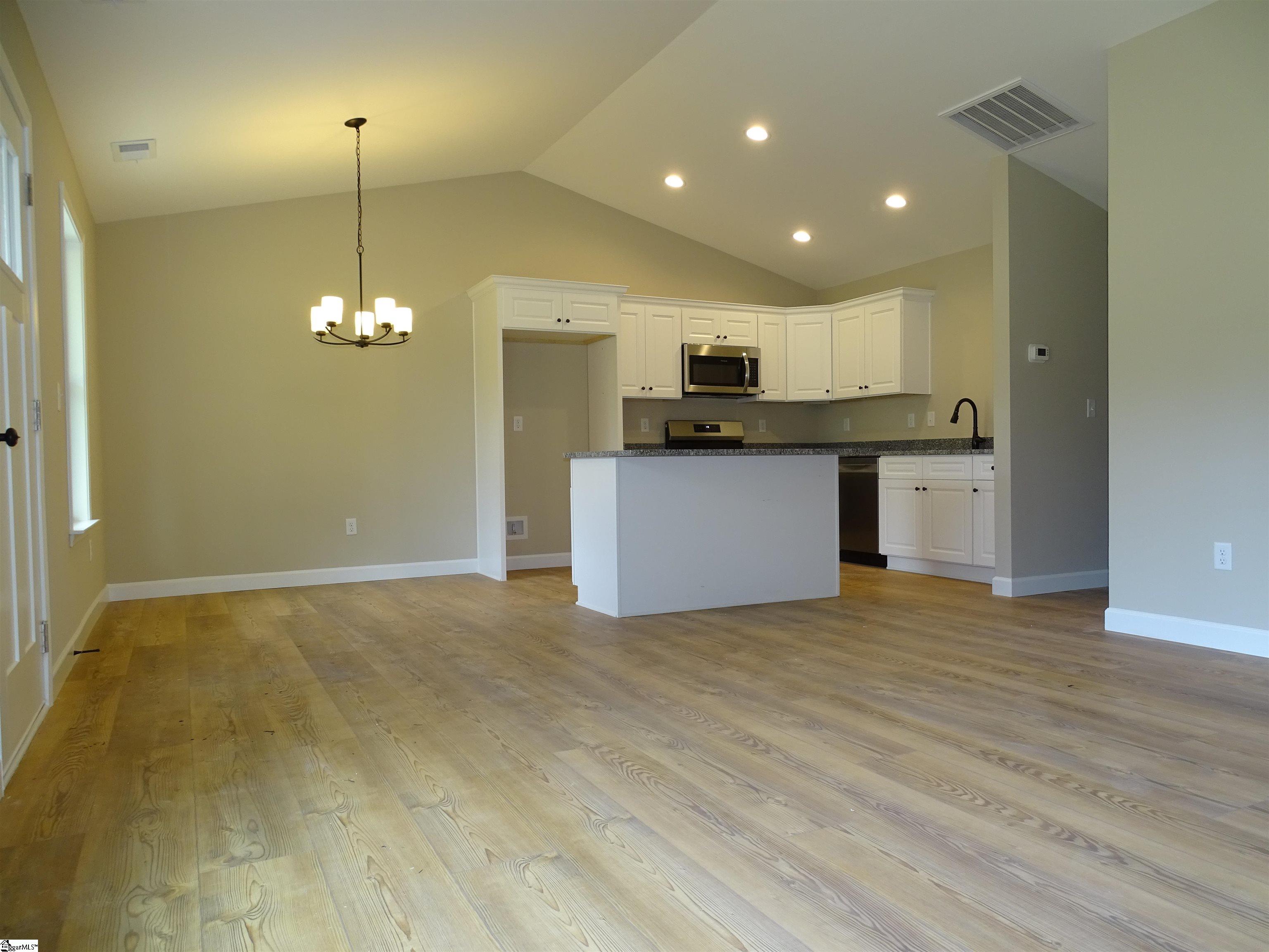 242-246 Brewton Road Spartanburg, SC 29301 - Photo 10 of 36