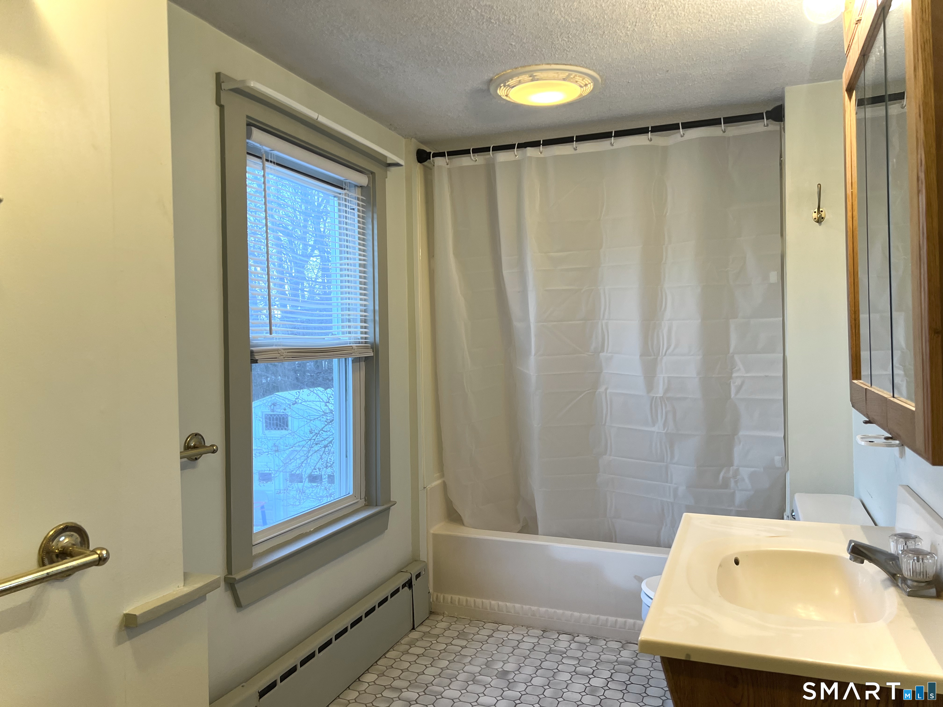 77 Freestone Avenue Portland, CT 06480 - Photo 25 of 26