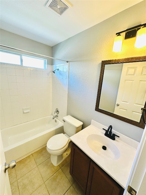 12112 Rancho Alto Road Austin, TX 78748 - Photo 7 of 34 a bathroom with a sink a toilet and a mirror