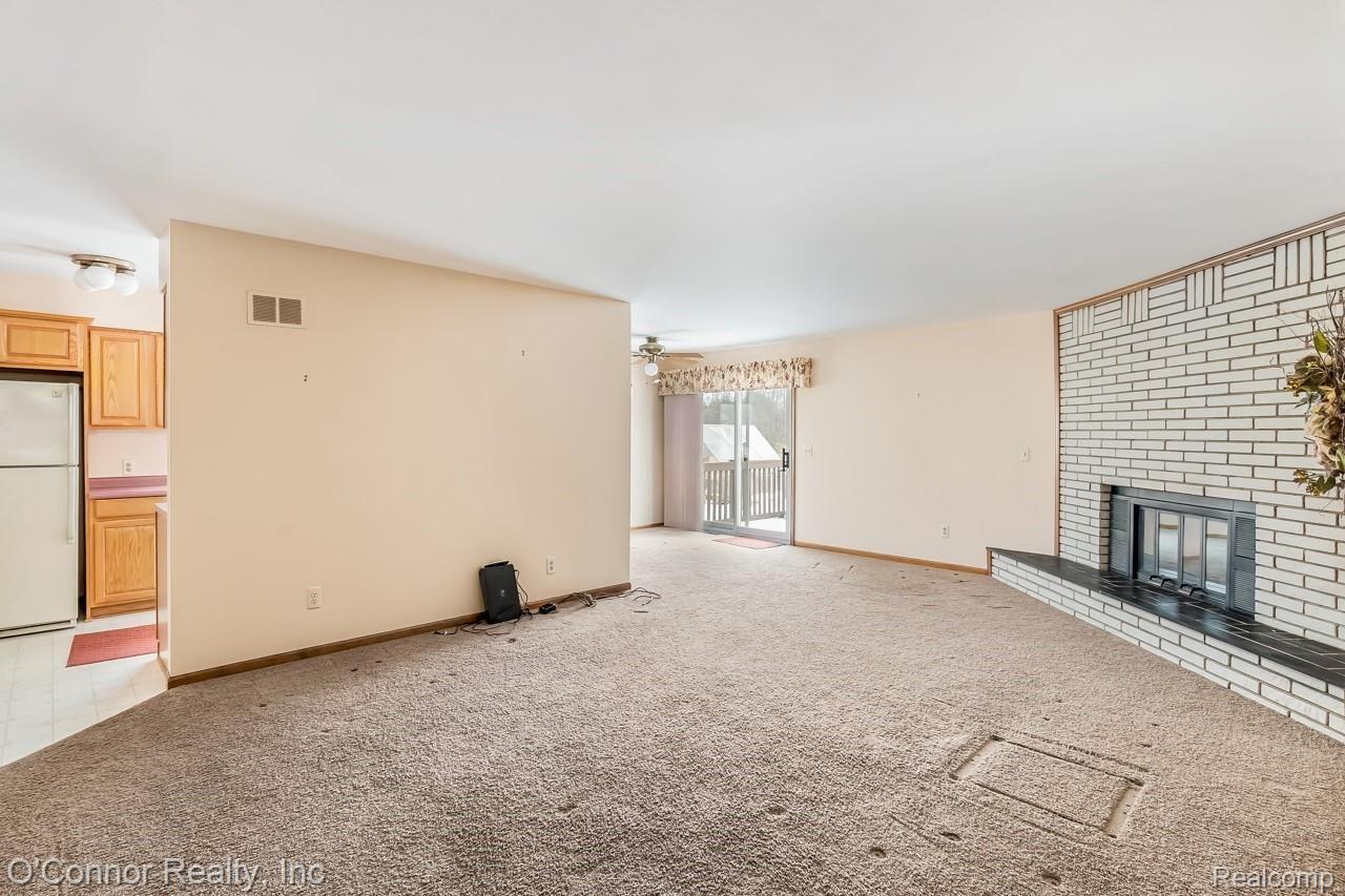 851 Range Road Marysville, MI 48040 - Photo 6 of 24 851 Range-6.jpg