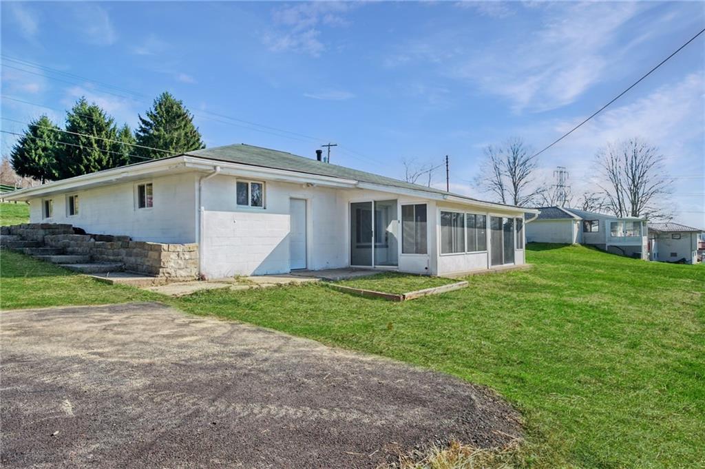 620 Moore Road Washington, PA 15301 - Photo 1 of 25