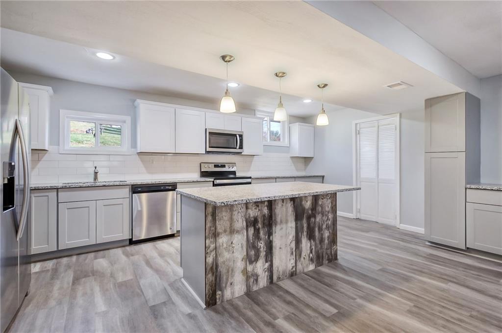 620 Moore Road Washington, PA 15301 - Photo 5 of 25