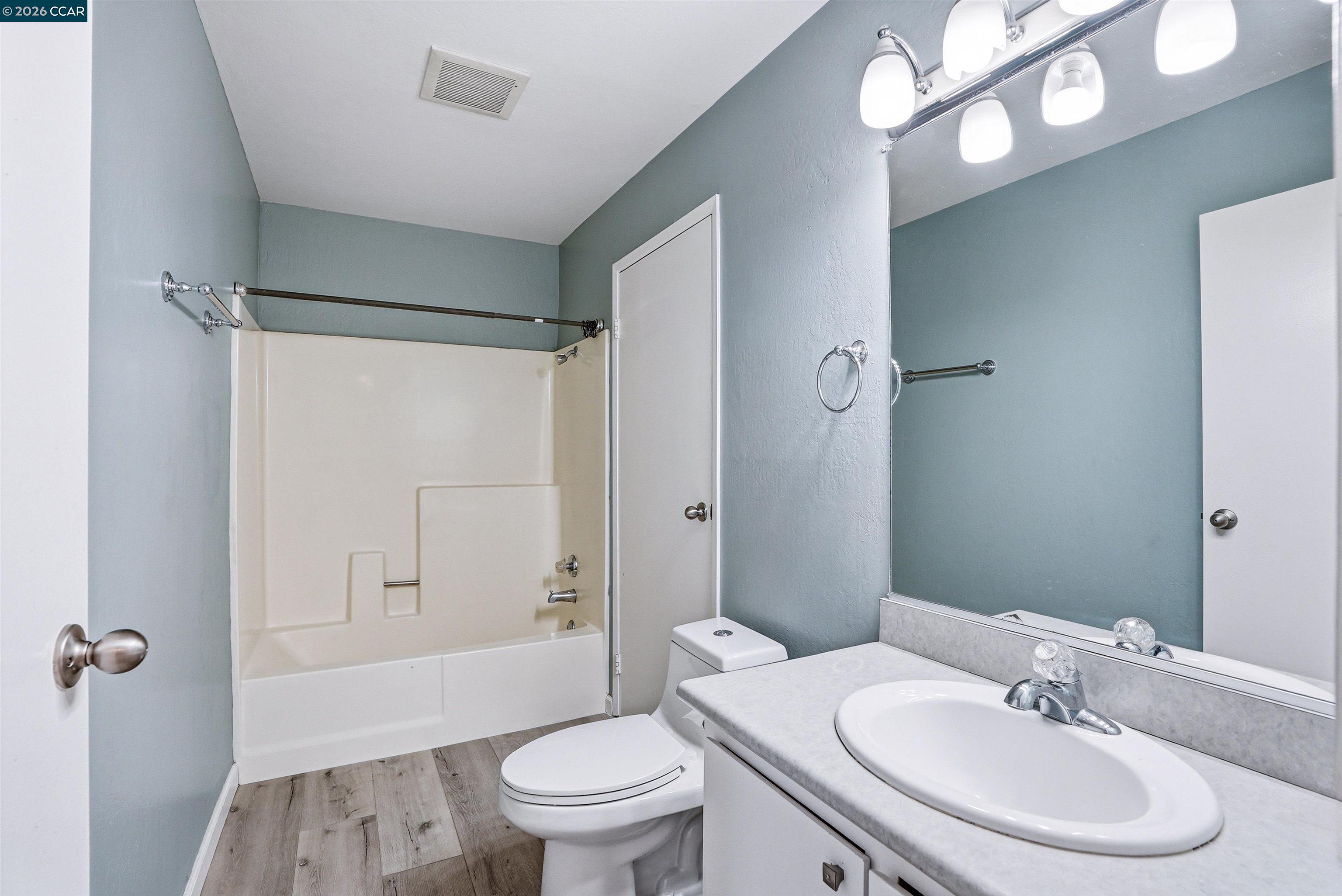 2450 Walters Way, Unit 2 Concord, CA 94520 - Photo 11 of 17