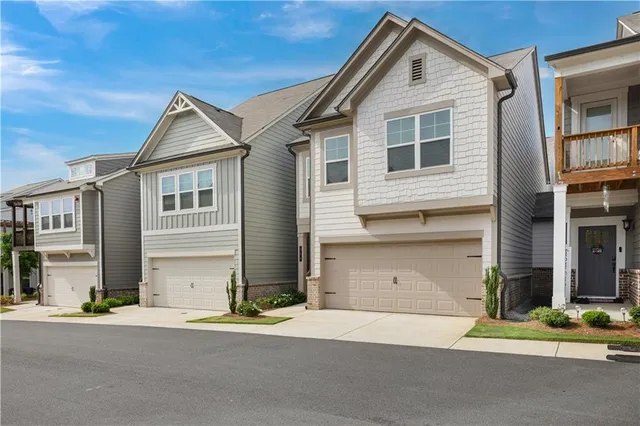 $425,000 | 354 Hayden Circle, Woodstock, GA 30189