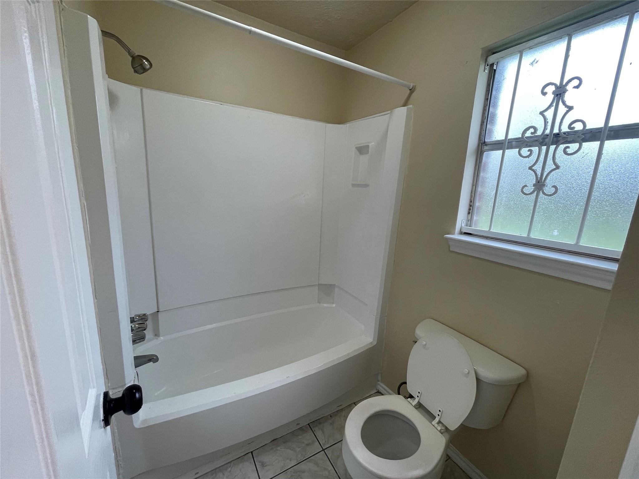3814 Colvin Street Houston, TX 77013 - Photo 10 of 12