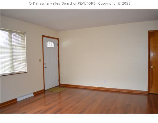 1421 Strawberry Road St. Albans, WV 25177 - Photo 4 of 11 Living Room.