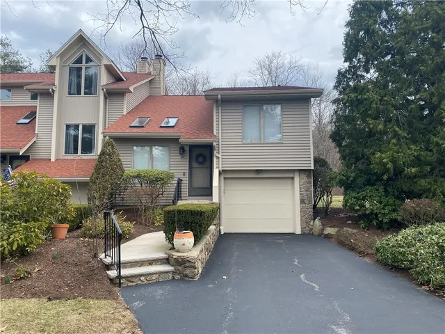 $2,500 | 9 Shadow Brook Lane, Smithfield, RI 02917