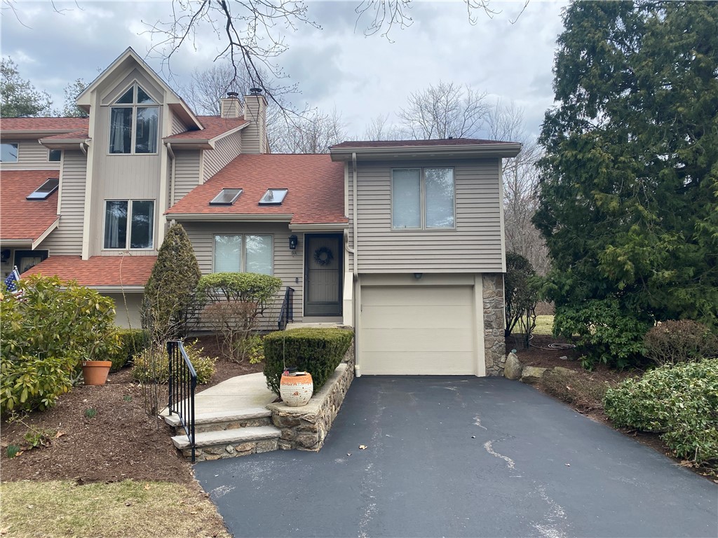 9 Shadow Brook Lane Smithfield, RI 02917 - Photo 1 of 22