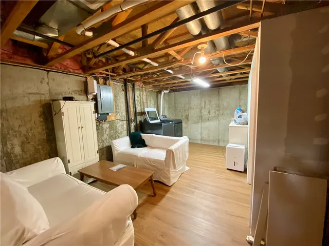 $2,500 | 9 Shadow Brook Lane, Smithfield, RI 02917