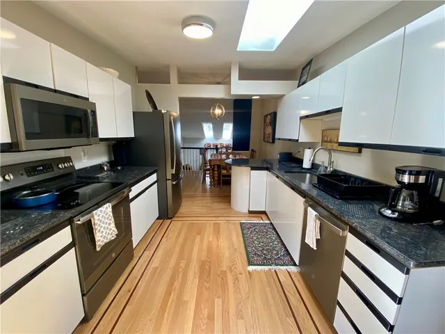 $2,500 | 9 Shadow Brook Lane, Smithfield, RI 02917