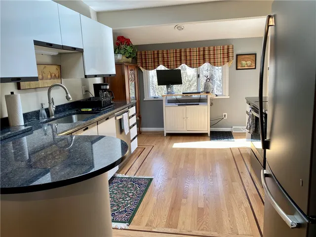 $2,500 | 9 Shadow Brook Lane, Smithfield, RI 02917