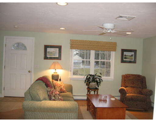 9 Harkins Way Wareham, MA 02571 - Photo 3 of 12 Gallery Image 3