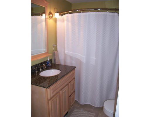 9 Harkins Way Wareham, MA 02571 - Photo 8 of 12 Gallery Image 8