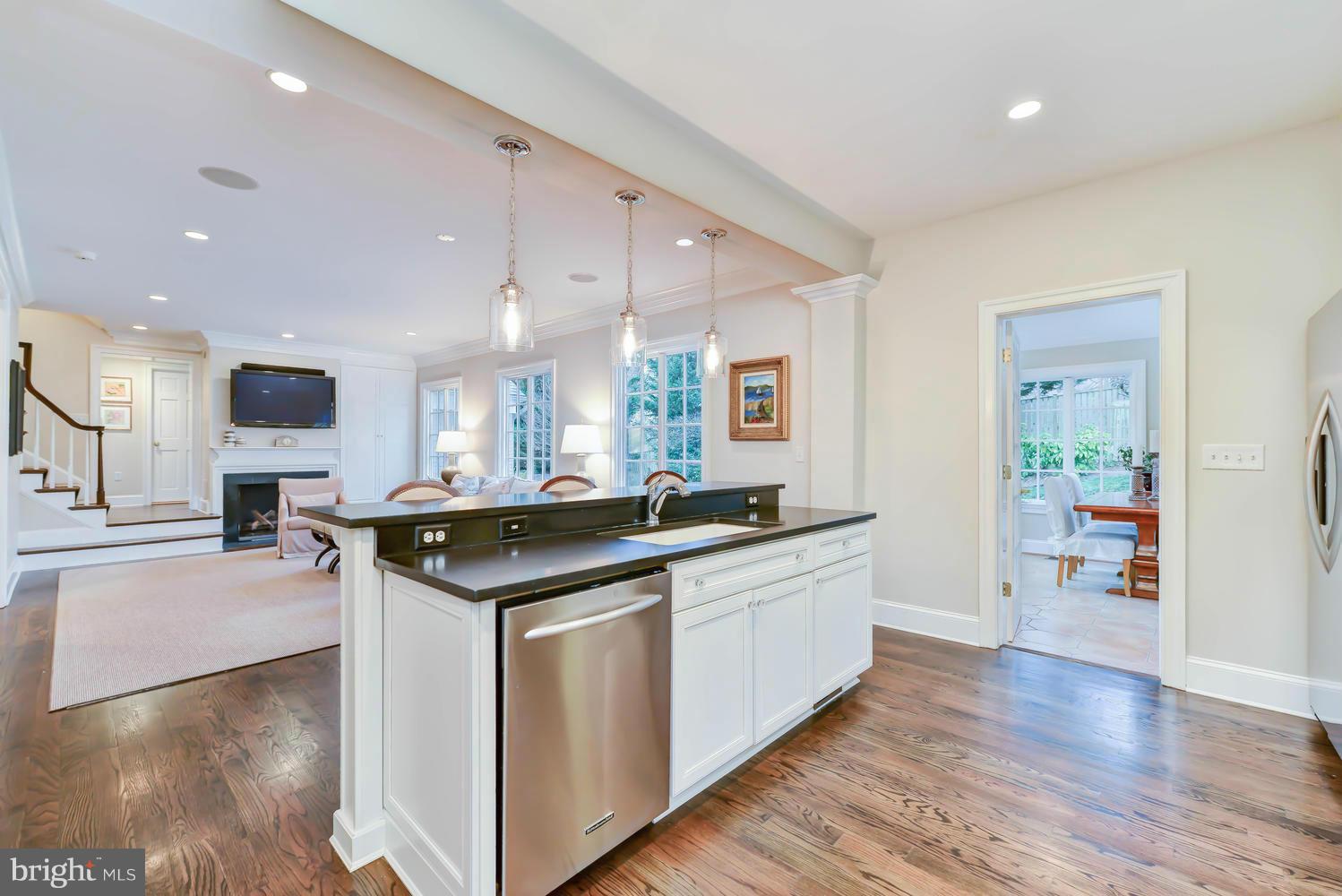 1406 Ruffner Road Alexandria, VA 22302 - Photo 7 of 30 Kitchen w/ granite counters