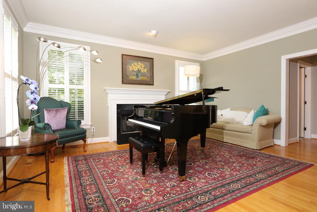 618 Newtown Road Villanova, PA 19085 - Photo 5 of 62 Formal living room