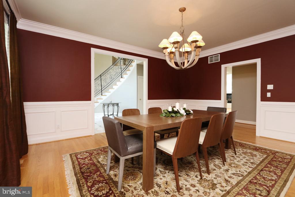 618 Newtown Road Villanova, PA 19085 - Photo 7 of 62 dining room