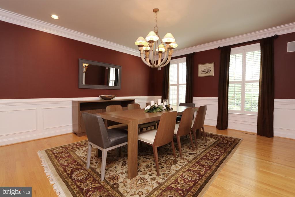 618 Newtown Road Villanova, PA 19085 - Photo 8 of 62 dining room