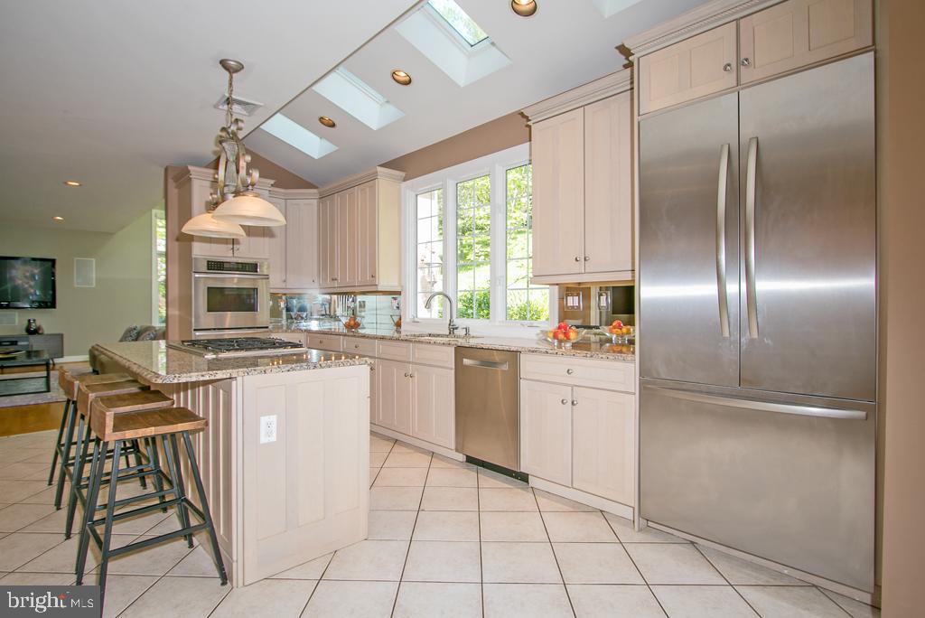 618 Newtown Road Villanova, PA 19085 - Photo 9 of 62 kitchen