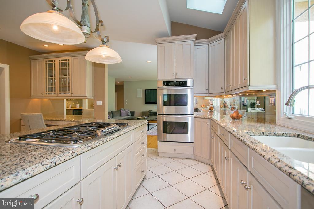 618 Newtown Road Villanova, PA 19085 - Photo 10 of 62 kitchen