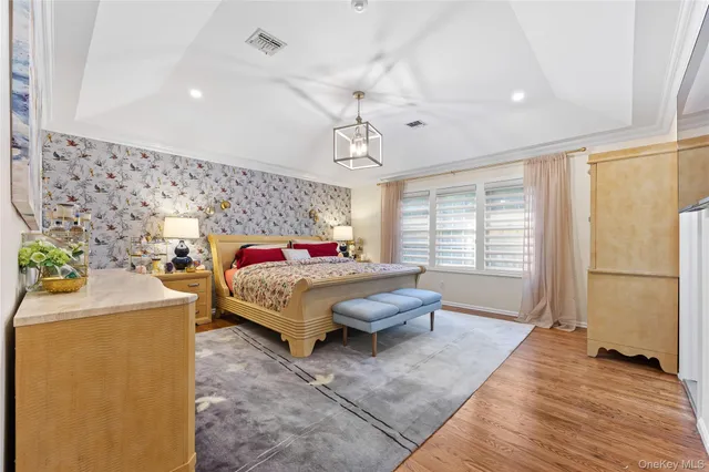 $849,000 | 2 Spring Court, Huntington, NY 11743