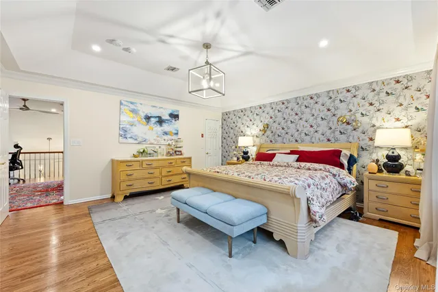 $849,000 | 2 Spring Court, Huntington, NY 11743