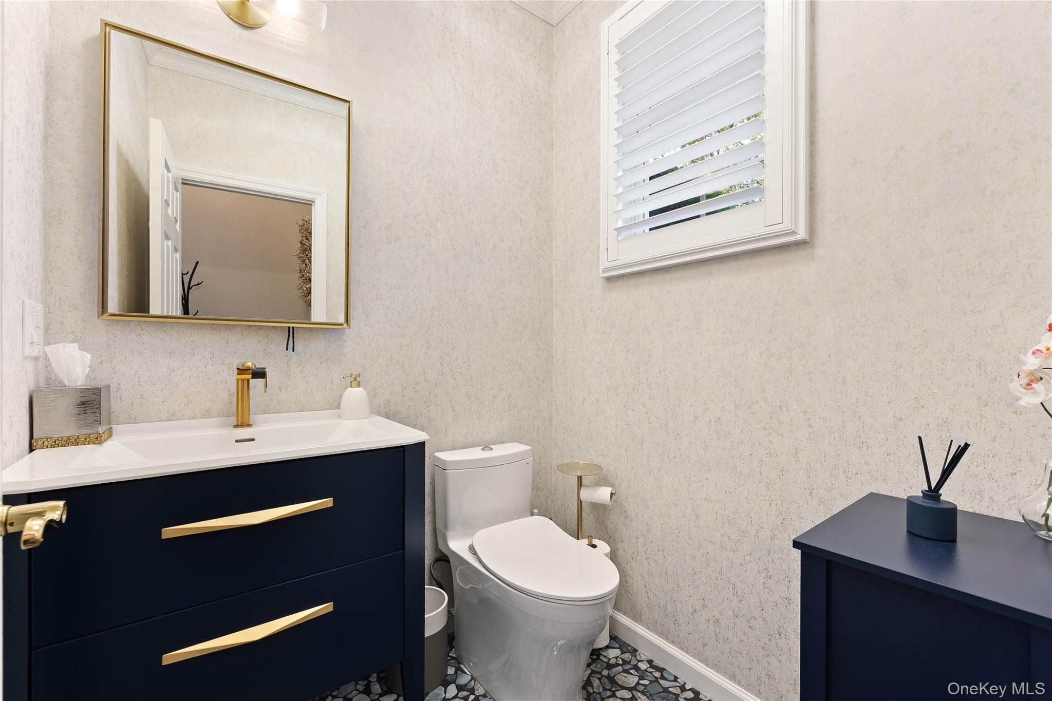 2 Spring Court Huntington, NY 11743 - Photo 3 of 30