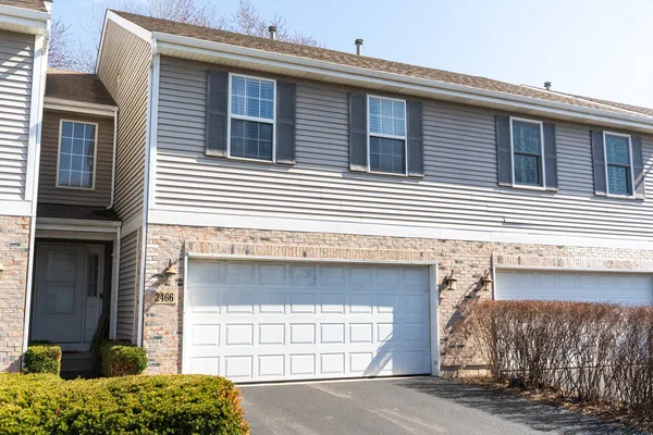 $310,000 | 2466 Amber Lane, Elgin, IL 60123