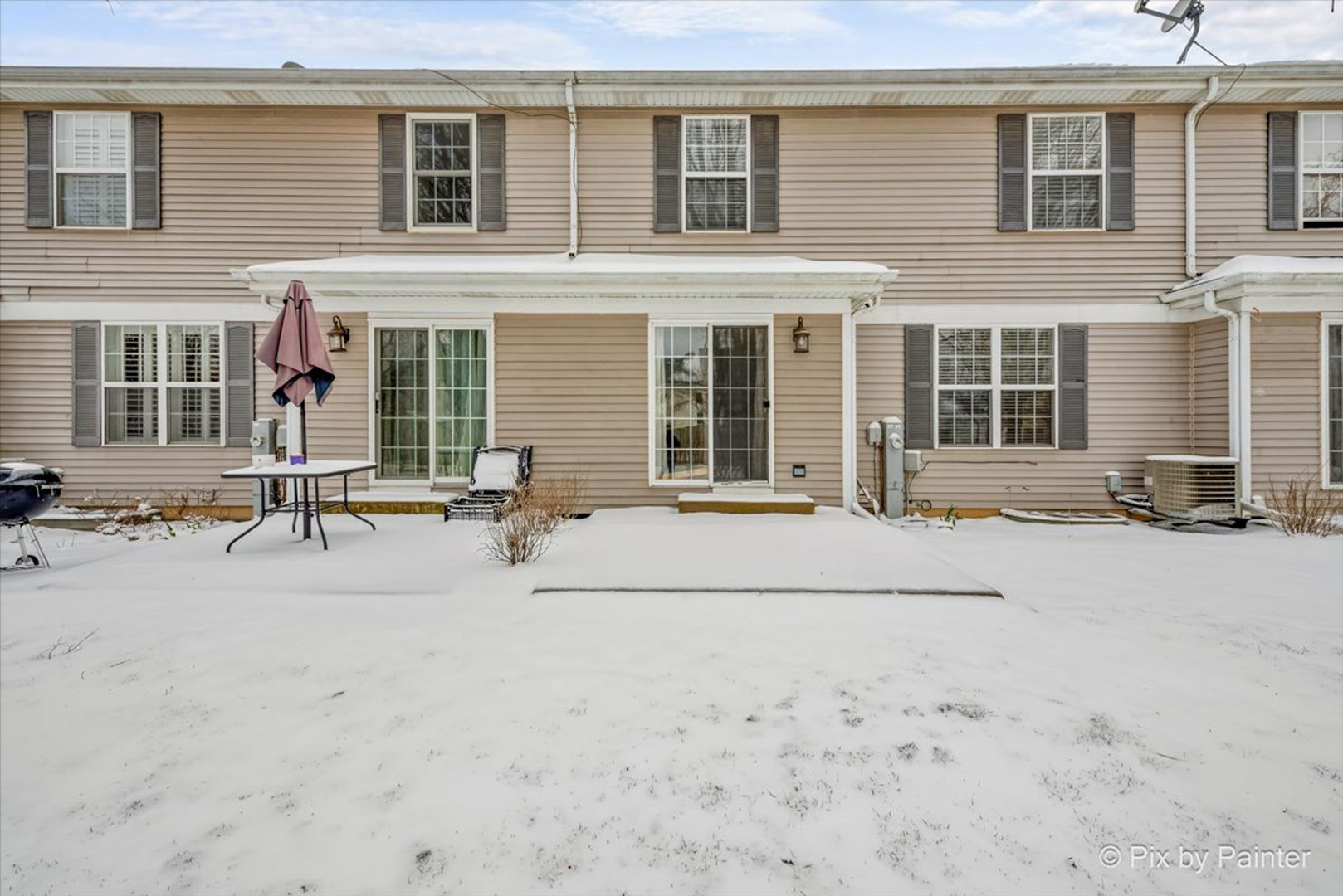 2466 Amber Lane Elgin, IL 60123 - Photo 28 of 32 a view of a house with a outdoor space
