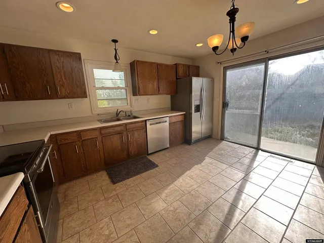 $273,000 | 1318 Arizona Street, Rawlins, WY 82301