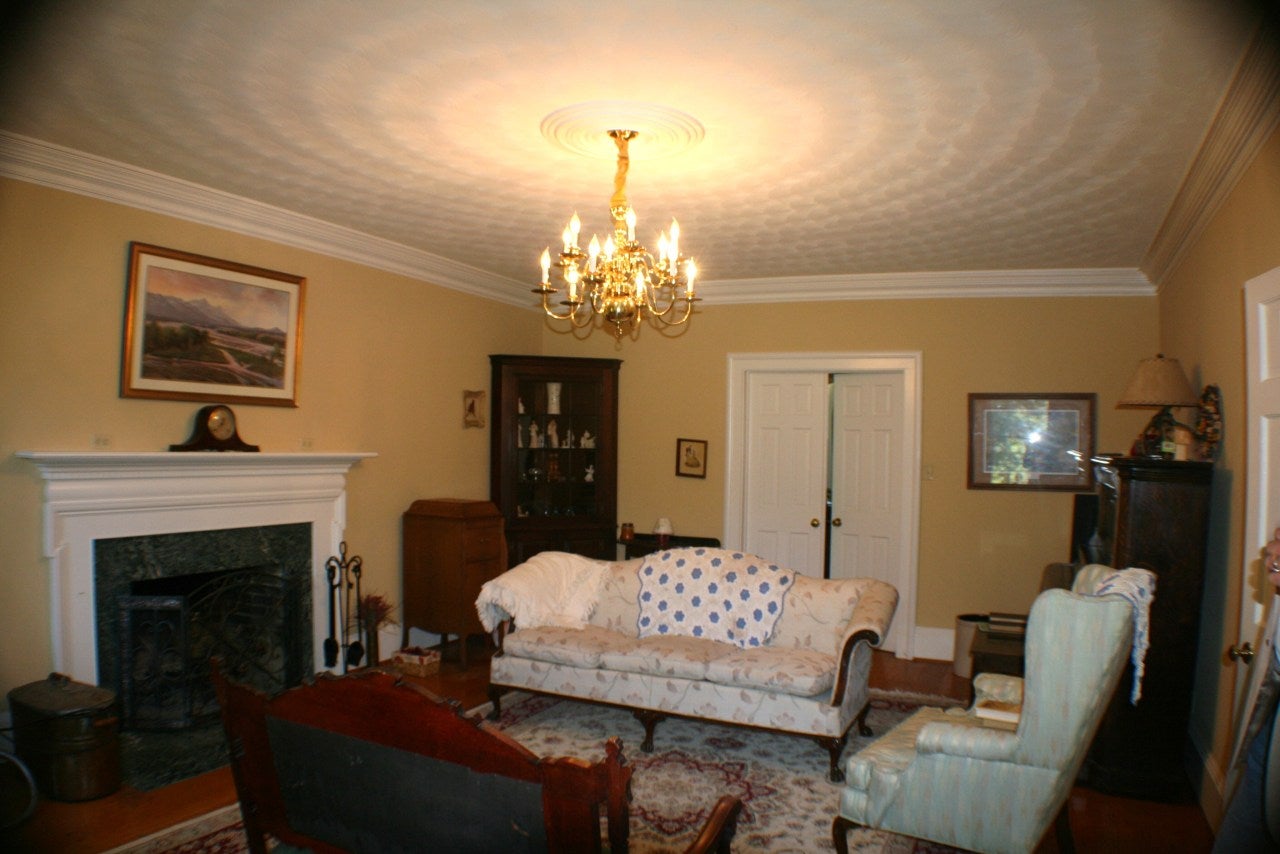 225 Perry Place Ronceverte, WV 24970 - Photo 7 of 22 Gallery Image 7