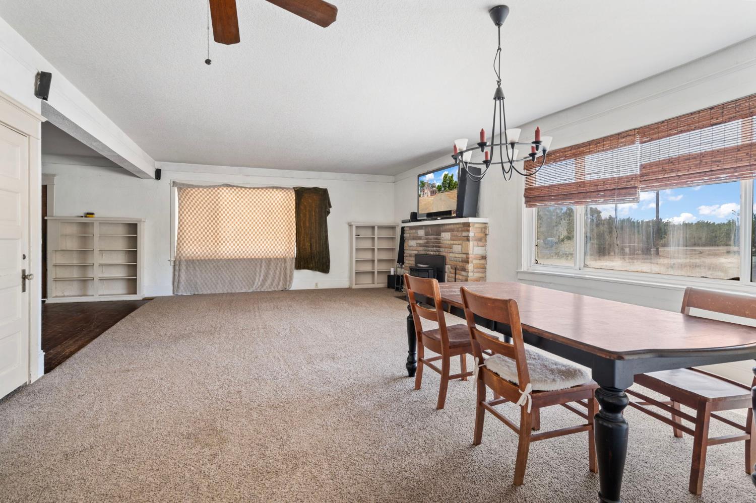 3101 River Road Vernalis, CA 95385 - Photo 12 of 81 a dining room with furniture and window
