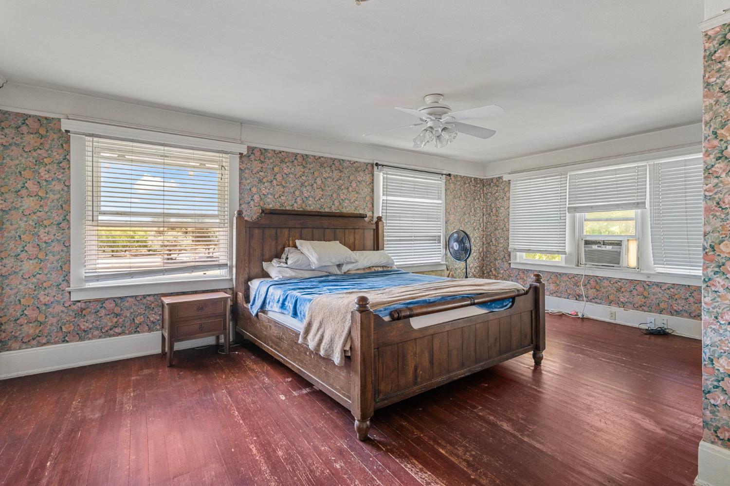 3101 River Road Vernalis, CA 95385 - Photo 34 of 81 a bedroom with a bed and window