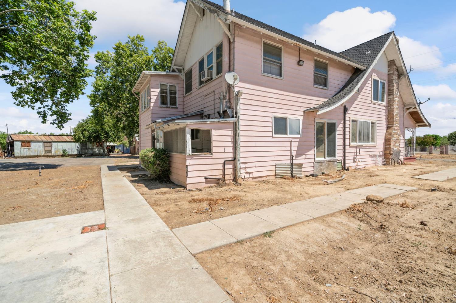 3101 River Road Vernalis, CA 95385 - Photo 40 of 81 a view of a white house with a patio