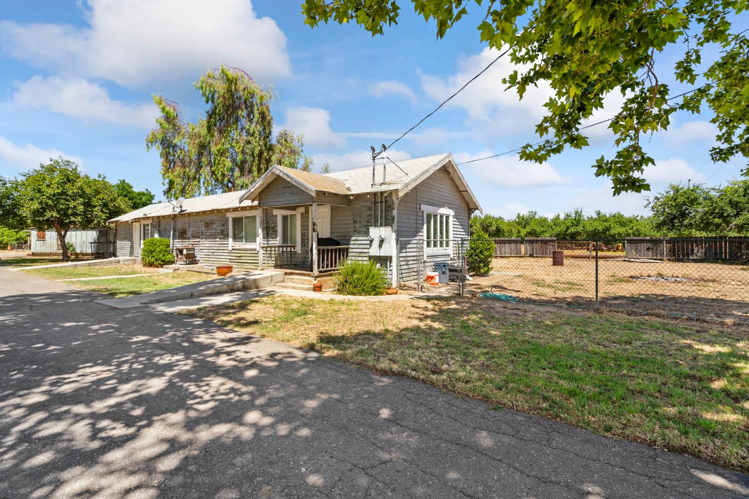 3101 River Road Vernalis, CA 95385 - Photo 44 of 81 a view of a town with palm trees