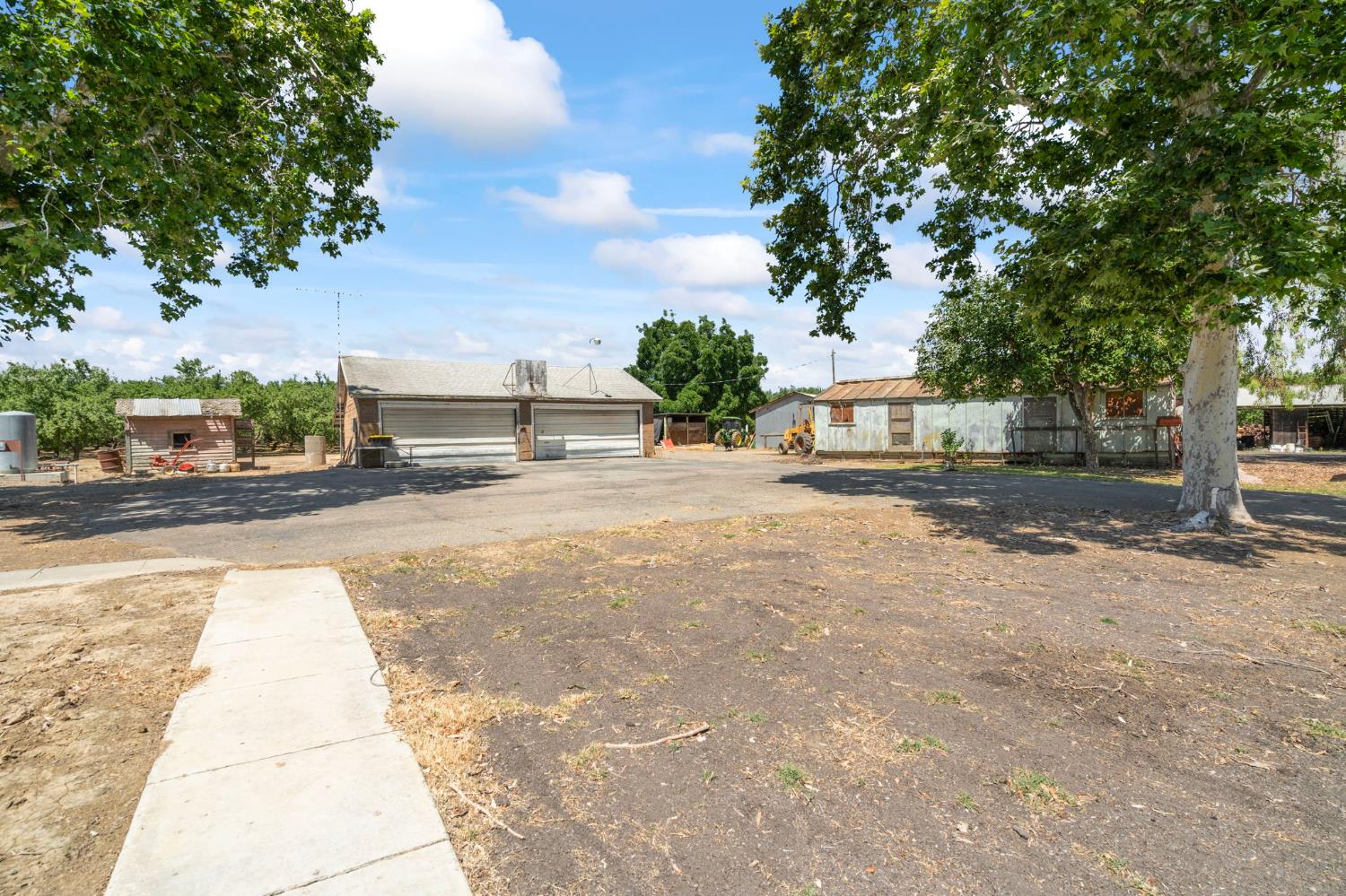 3101 River Road Vernalis, CA 95385 - Photo 64 of 81 a view of a street with houses