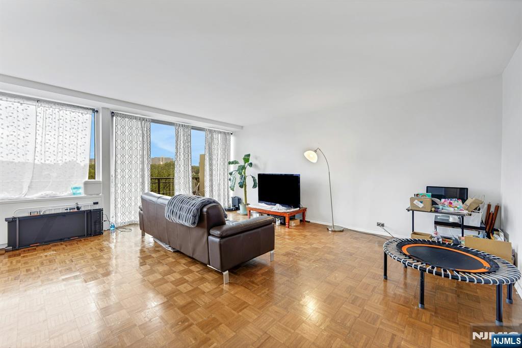 2 Horizon Road, Unit 626 Fort Lee, NJ 07024 - Photo 9 of 22