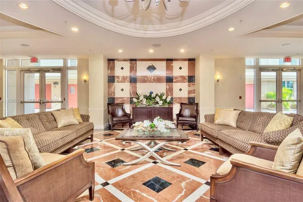 $2,595 | 3232 Coral Way, Unit 605, Miami, FL 33145