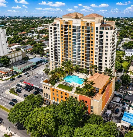 $2,595 | 3232 Coral Way, Unit 605, Miami, FL 33145