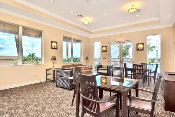 $2,595 | 3232 Coral Way, Unit 605, Miami, FL 33145