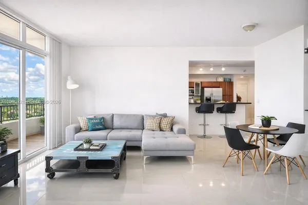 $2,595 | 3232 Coral Way, Unit 605, Miami, FL 33145