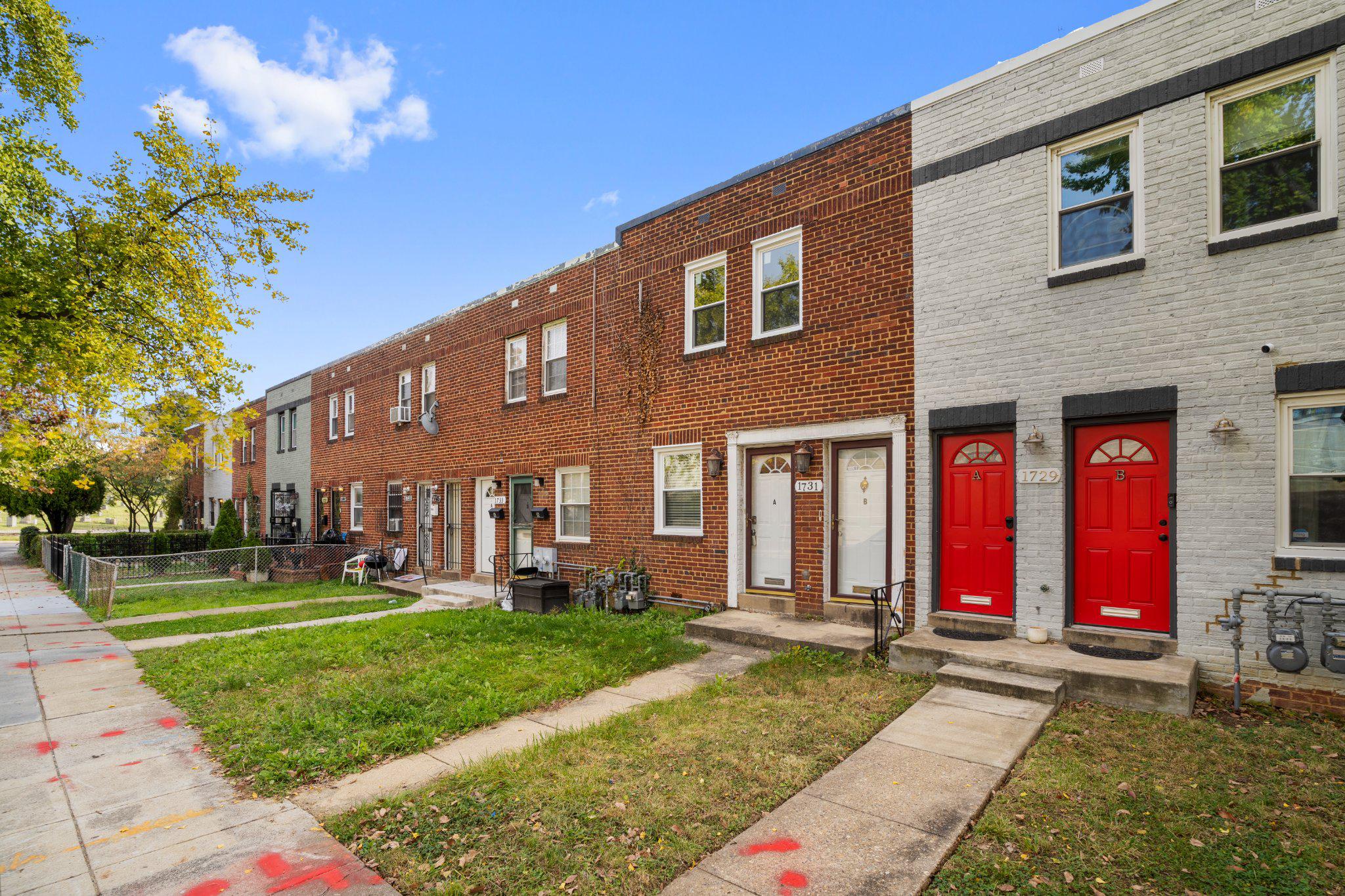Multiunit in Trinidad neighborhood