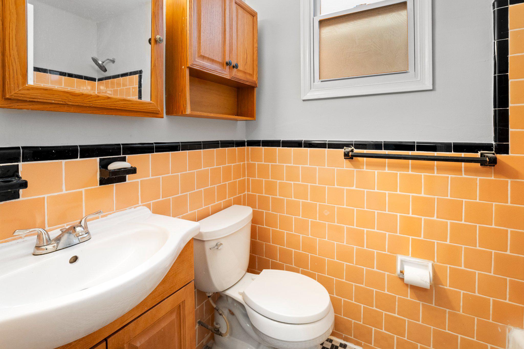 1731 Holbrook Street Northeast Washington, DC 20002 - Photo 15 of 18 Unit 2 Bathroom