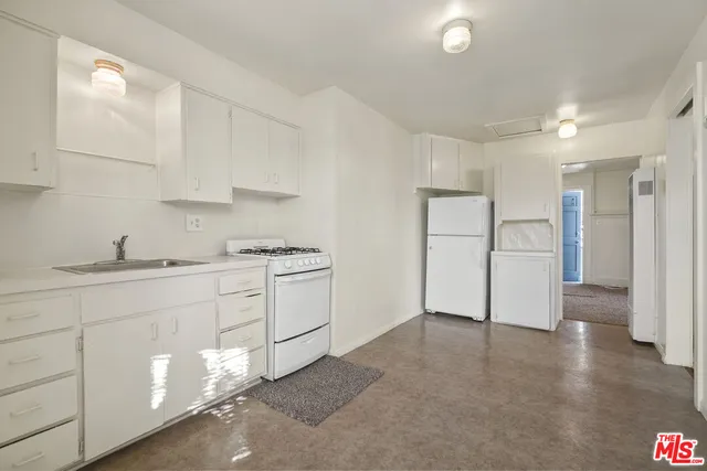 $1,795 | 351 Temple Avenue, Unit A, Long Beach, CA 90814