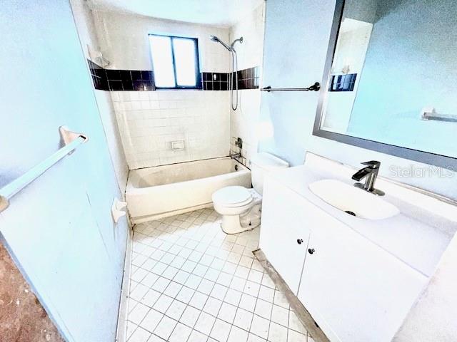 7 Brookside Circle Ormond Beach, FL 32174 - Photo 9 of 16 a bathroom with a sink and toilet