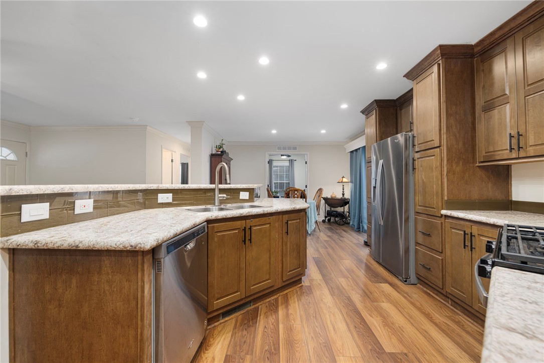 4 Cheryl Lane Coventry, RI 02816 - Photo 17 of 37